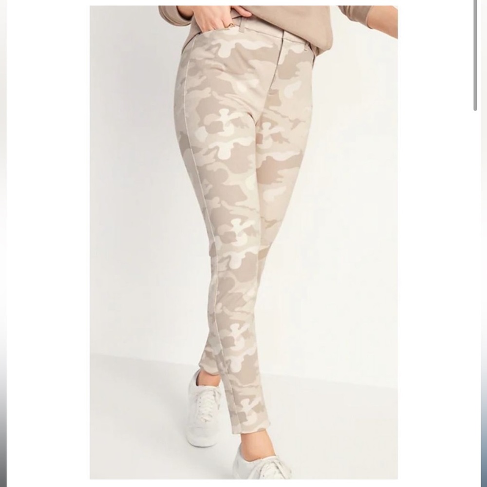 Old Navy Pixie Pants 4 Tall Camo